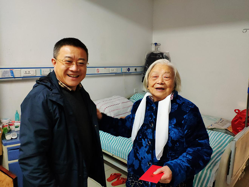 歲寒送溫暖  真情暖人心 ——糧油集團開展2020年春節走訪慰問活動