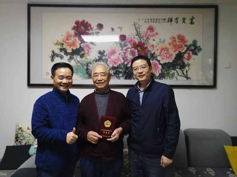 糧油集團(tuán)黨委副書記、副總經(jīng)理、工會主席王暉 看望慰問抗美援朝老同志