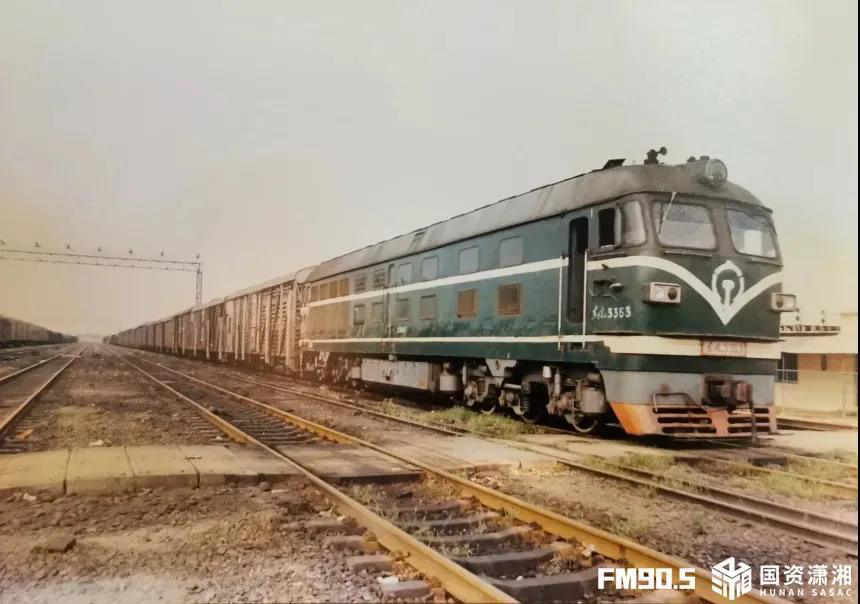 歷經風雨五十載的“香港生命線”！“三趟快車”背后的湖南糧油故事