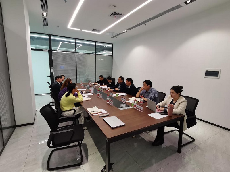 湖南糧油集團黨委書記、董事長葉蓁一行到湖南省雨非產(chǎn)業(yè)投資有限公司進行交流座談