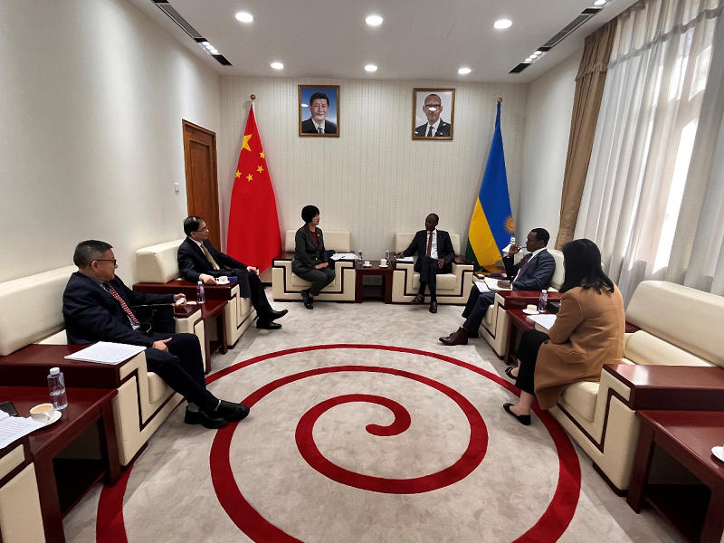 湖南糧油集團黨委書記、董事長葉蓁陪同省商務(wù)廳副廳長郭寧一行赴北京拜訪坦桑尼亞和盧旺達(dá)駐華大使