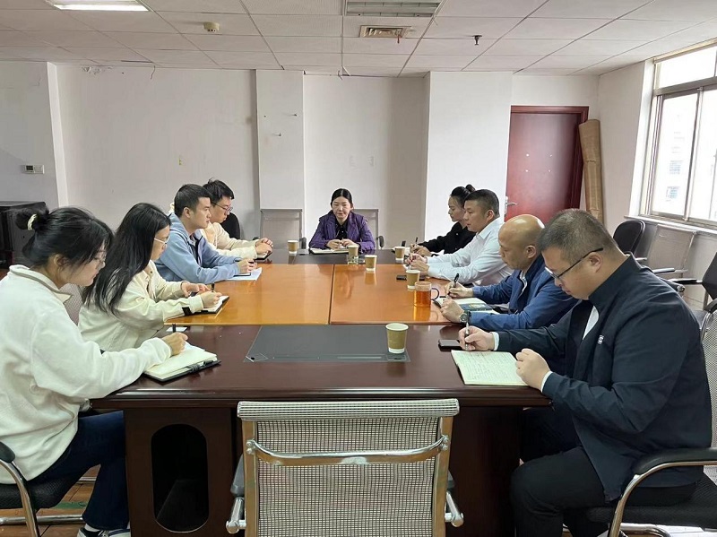 原生國(guó)貿(mào)公司召開新員工座談會(huì)